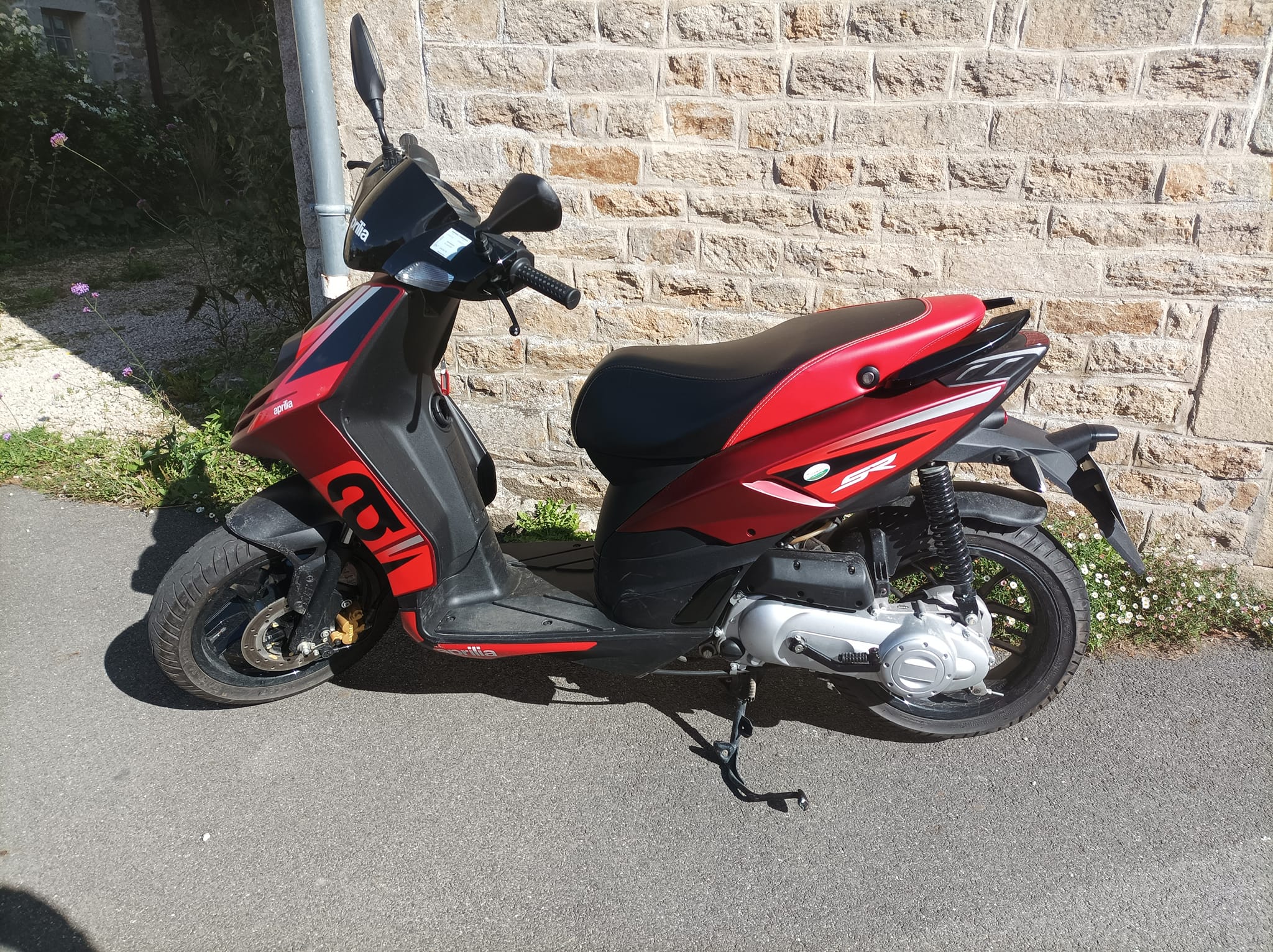 321806400 828802481512270 4842246918294082200 n - Scooter Aprilia 50sr. Mise en circulation 11/12/20... - Quimper Brest